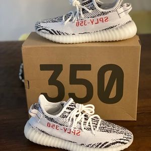 YEEZY BOOST 350 Zebra